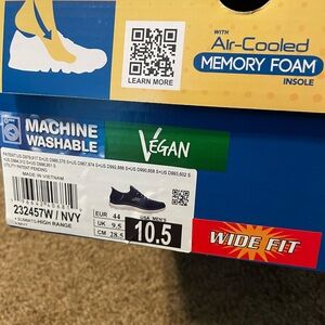 Skechers Men’s 10.5 Wife Fit Navy Hands Free Slip-ins